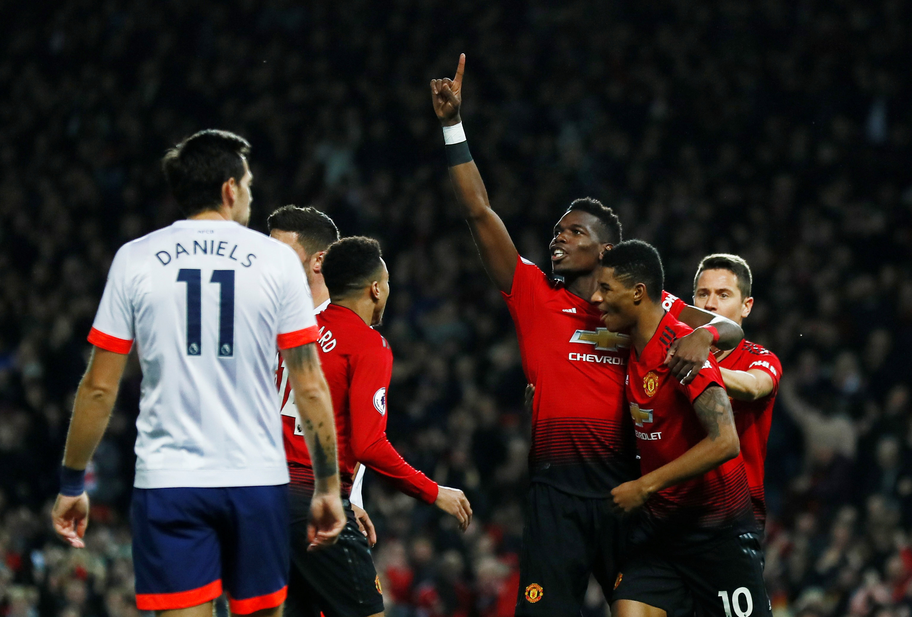 马内转手利 马内转手利