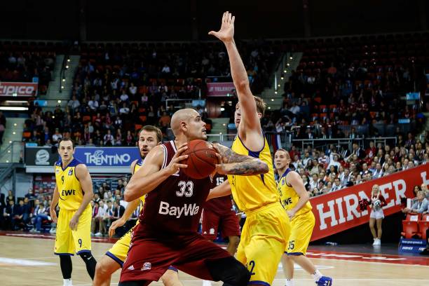 红牛向他伸 红牛向他伸